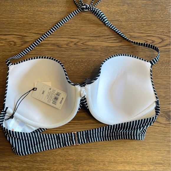 Striped Bikini Set - Picture 4 of 6